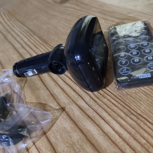Nexxtech car FM Transmitter with remote (AS IS) - Picture 5 of 7